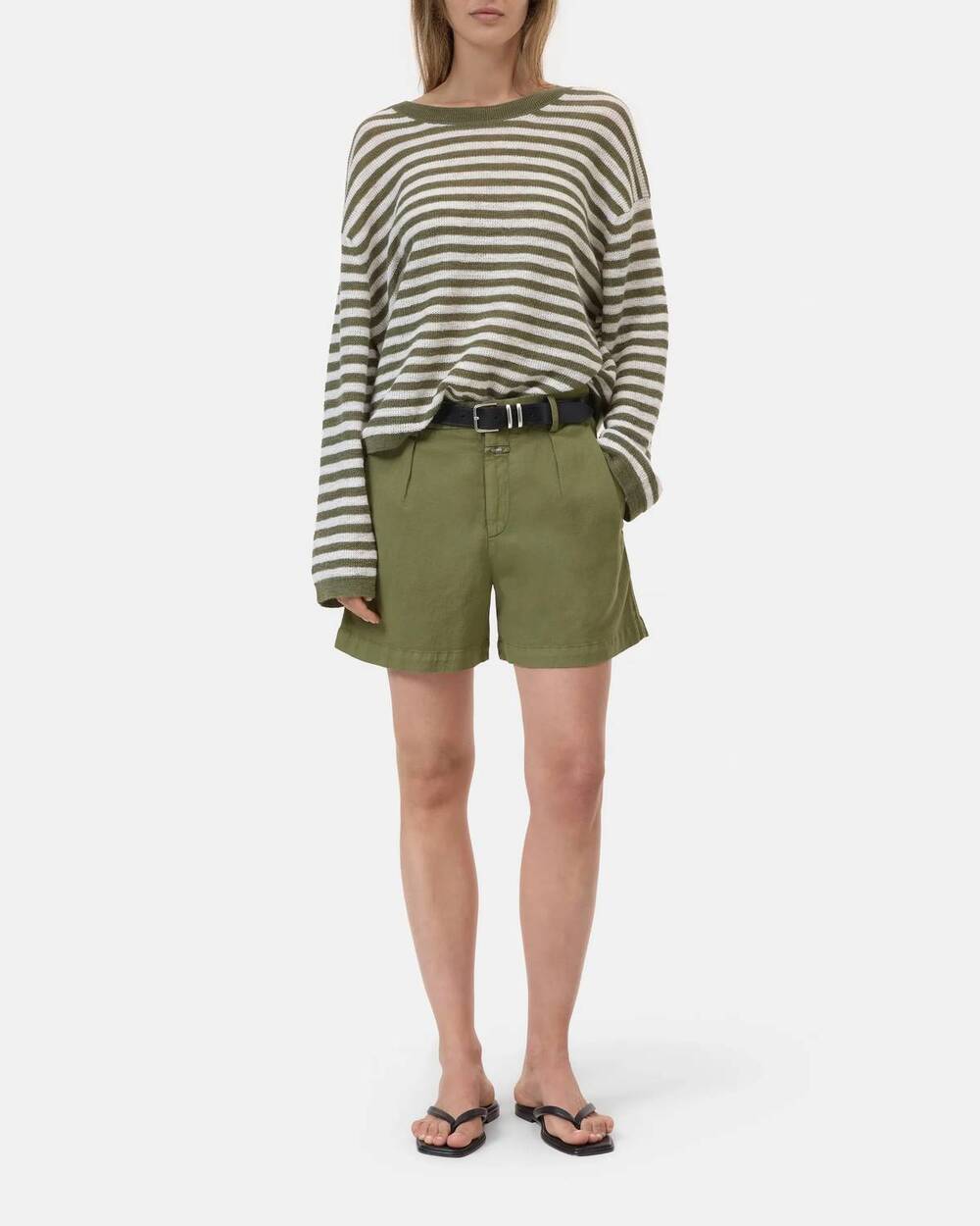 NEW CLOSED revyl short in hunter green